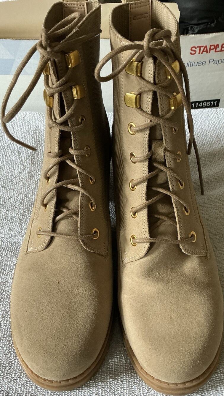 Cole Haan Women’s Lace Up Ankle Boots Tan Suede Lug Sole Chelsea Style Size 9.5B
